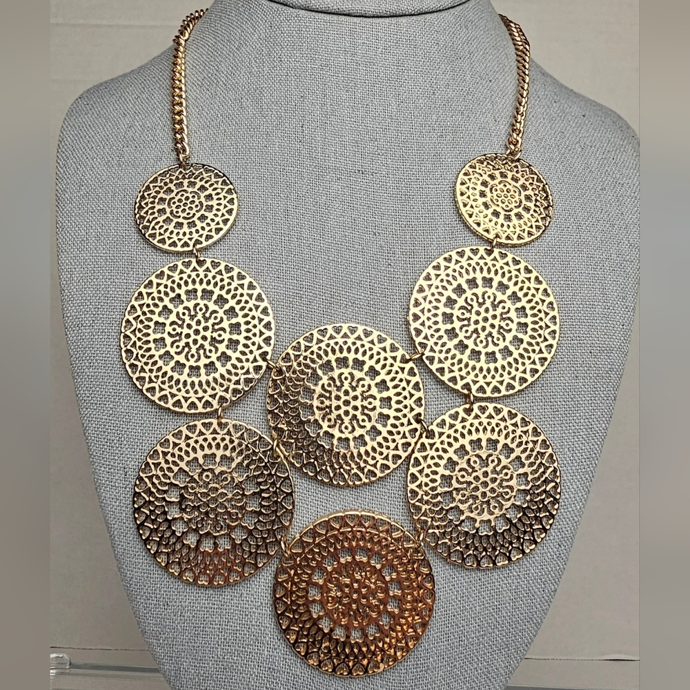 Gold Medallion Clustered Bib Statement Necklace ○● Fixed Gold Discs ●○